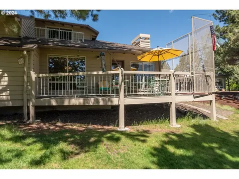 3082 NW Clubhouse Drive Bend OR 97703