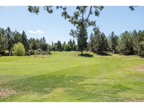 3082 NW Clubhouse Drive Bend OR 97703