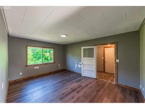760 E 3rd Street Coquille OR 97423