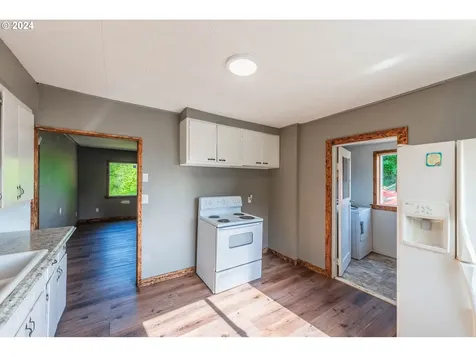 760 E 3rd Street Coquille OR 97423