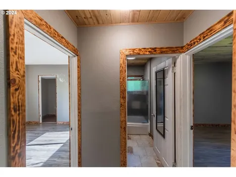 760 E 3rd Street Coquille OR 97423