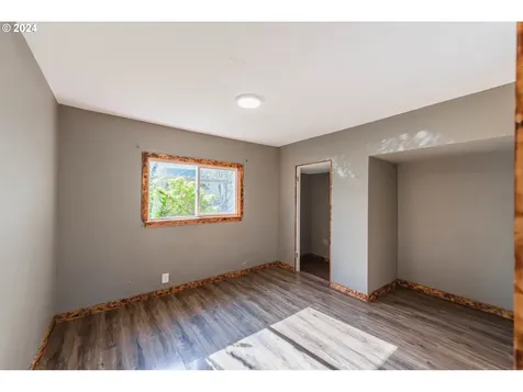 760 E 3rd Street Coquille OR 97423