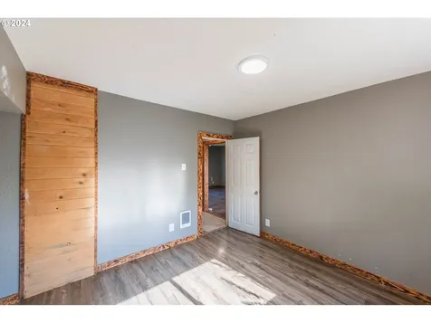 760 E 3rd Street Coquille OR 97423