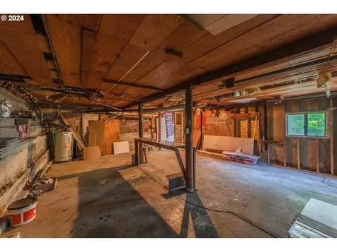 760 E 3rd Street Coquille OR 97423