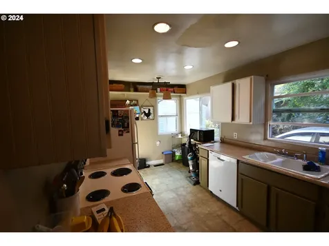 1112 Dry Hollow Road The Dalles OR 97058