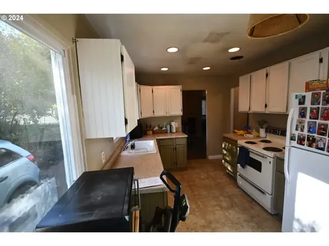 1112 Dry Hollow Road The Dalles OR 97058