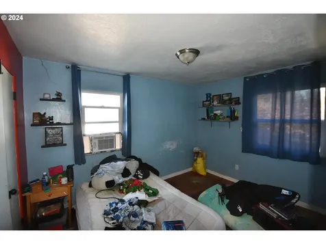 1112 Dry Hollow Road The Dalles OR 97058