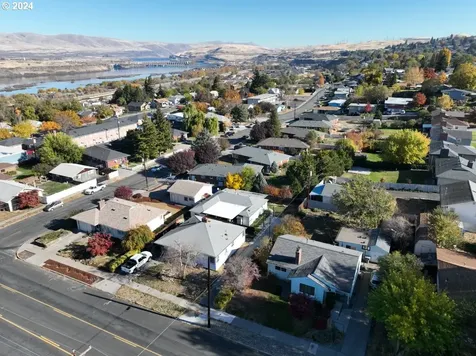 1112 Dry Hollow Road The Dalles OR 97058