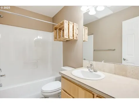 120 Hurn Road Woodland WA 98674