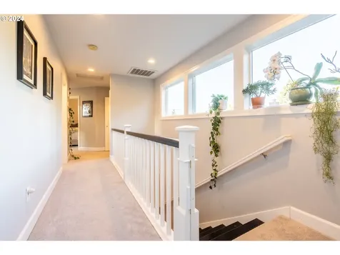 2758 N Kilpatrick Street Portland OR 97217