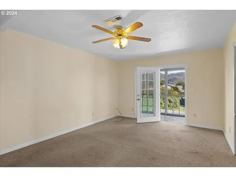 441 Buena Vista Loop Brookings OR 97415