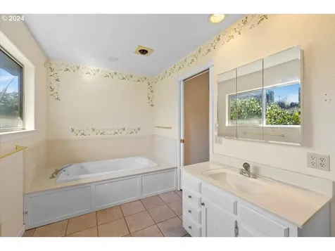441 Buena Vista Loop Brookings OR 97415
