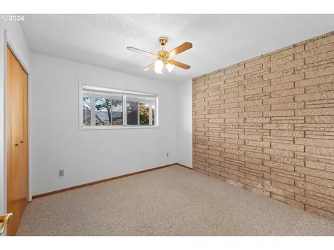 441 Buena Vista Loop Brookings OR 97415