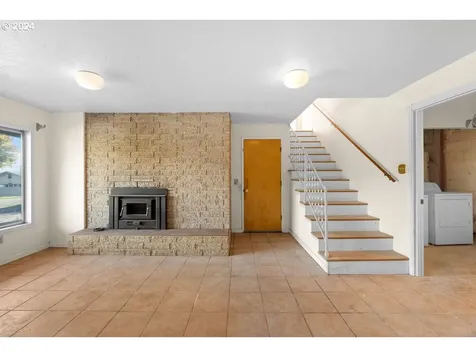 441 Buena Vista Loop Brookings OR 97415