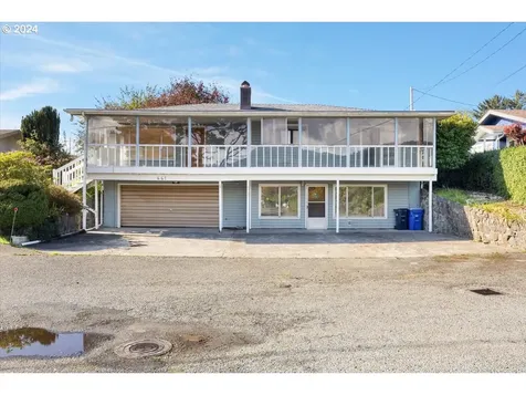 441 Buena Vista Loop Brookings OR 97415