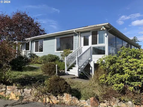 441 Buena Vista Loop Brookings OR 97415