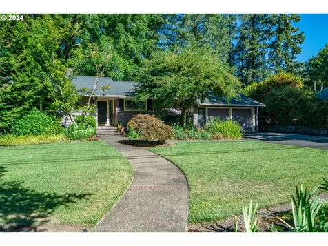 3360 Sw Ridgewood Avenue Portland OR 97225