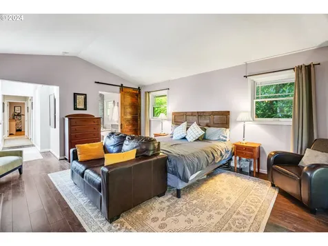 3360 Sw Ridgewood Avenue Portland OR 97225