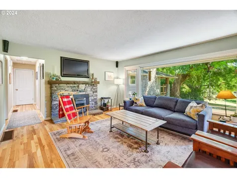 3360 Sw Ridgewood Avenue Portland OR 97225