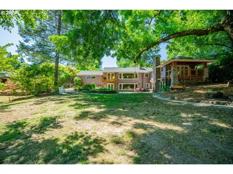 3360 Sw Ridgewood Avenue Portland OR 97225