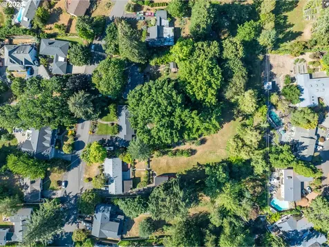 3360 Sw Ridgewood Avenue Portland OR 97225