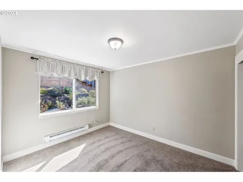 440 S Henry Street Coquille OR 97423