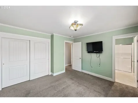 440 S Henry Street Coquille OR 97423