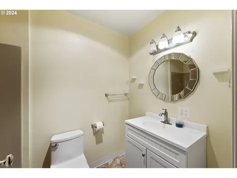 440 S Henry Street Coquille OR 97423