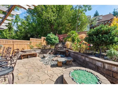 440 S Henry Street Coquille OR 97423