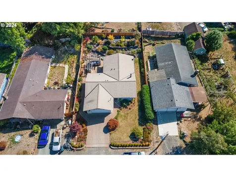 440 S Henry Street Coquille OR 97423