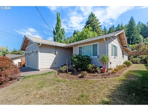 440 S Henry Street Coquille OR 97423
