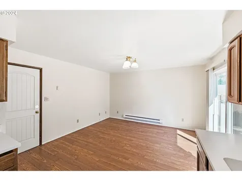 440 S Henry Street Coquille OR 97423