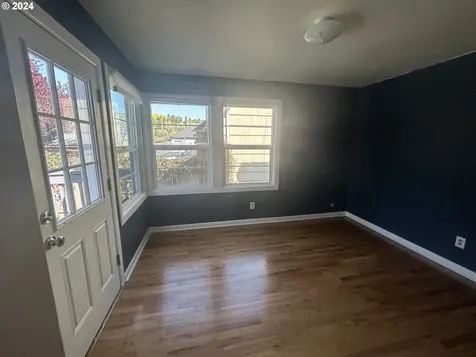 6935 N Greeley Avenue Portland OR 97217