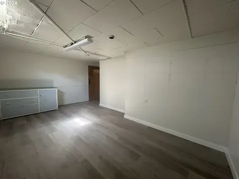 6935 N Greeley Avenue Portland OR 97217