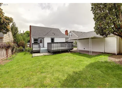 6935 N Greeley Avenue Portland OR 97217