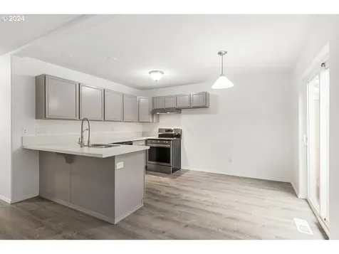 7122 SE 81st Place Portland OR 97206