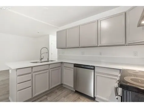 7122 SE 81st Place Portland OR 97206