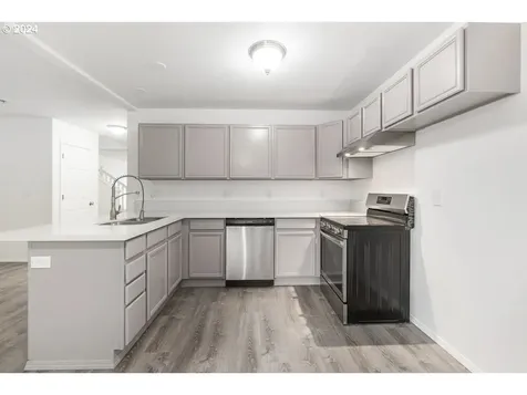 7122 SE 81st Place Portland OR 97206