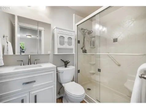 7163 Ne Stonewater Street Hillsboro OR 97124