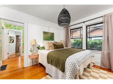 1709 SE 44th Avenue Portland OR 97215