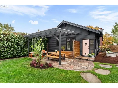 1709 SE 44th Avenue Portland OR 97215