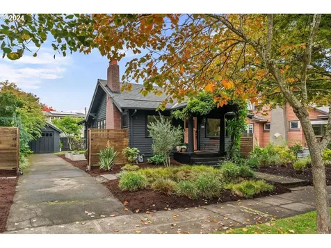 1709 SE 44th Avenue Portland OR 97215