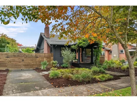 1709 SE 44th Avenue Portland OR 97215