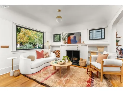 1709 SE 44th Avenue Portland OR 97215