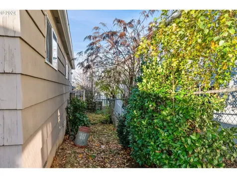 1704 NE 81st Avenue Portland OR 97213