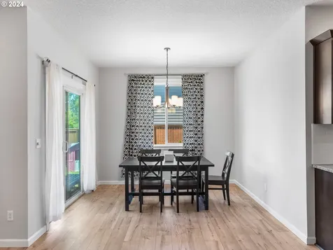 11289 Nw 325th Avenue North Plains OR 97133
