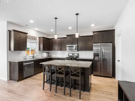 11289 Nw 325th Avenue North Plains OR 97133