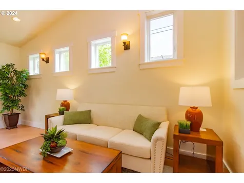 2477 Kincaid Street Eugene OR 97405