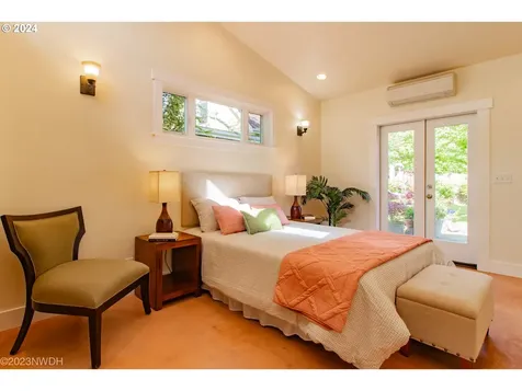 2477 Kincaid Street Eugene OR 97405