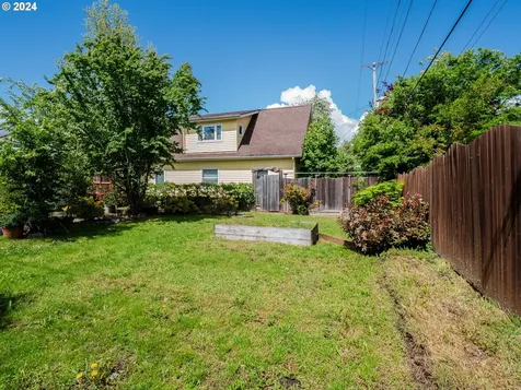 2477 Kincaid Street Eugene OR 97405